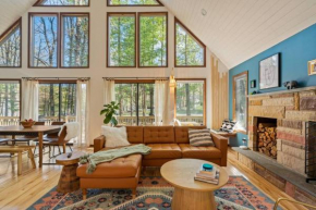 The Blue Forest Chalet - Kayak, Hike, Hot Tub